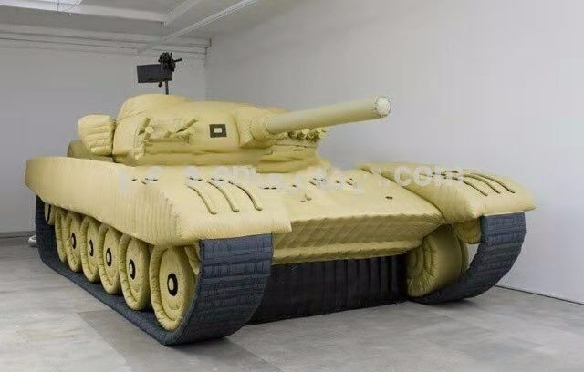克拉玛依大型军用坦克车